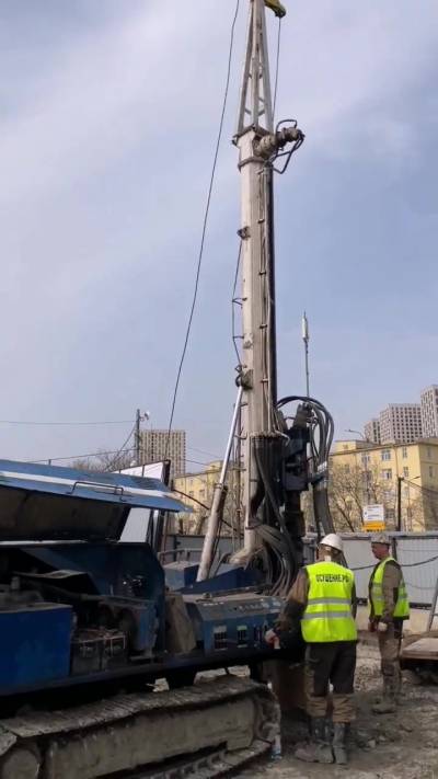 Буровая установка Беркут. Бурение водопонизительных скважин с обратной промывкой водой